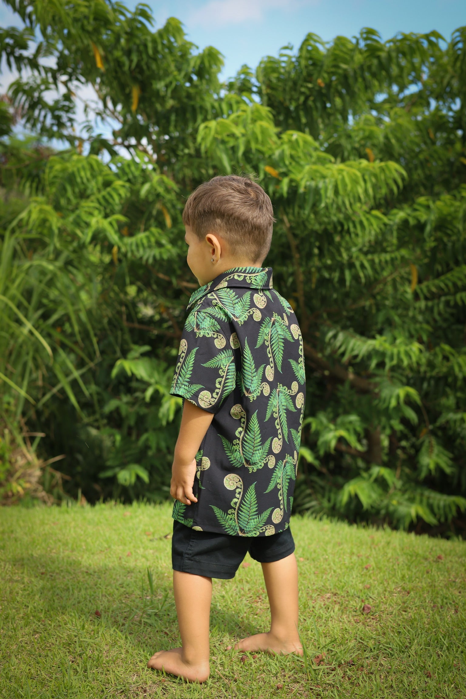 Palapalai Boyʻs Shirt