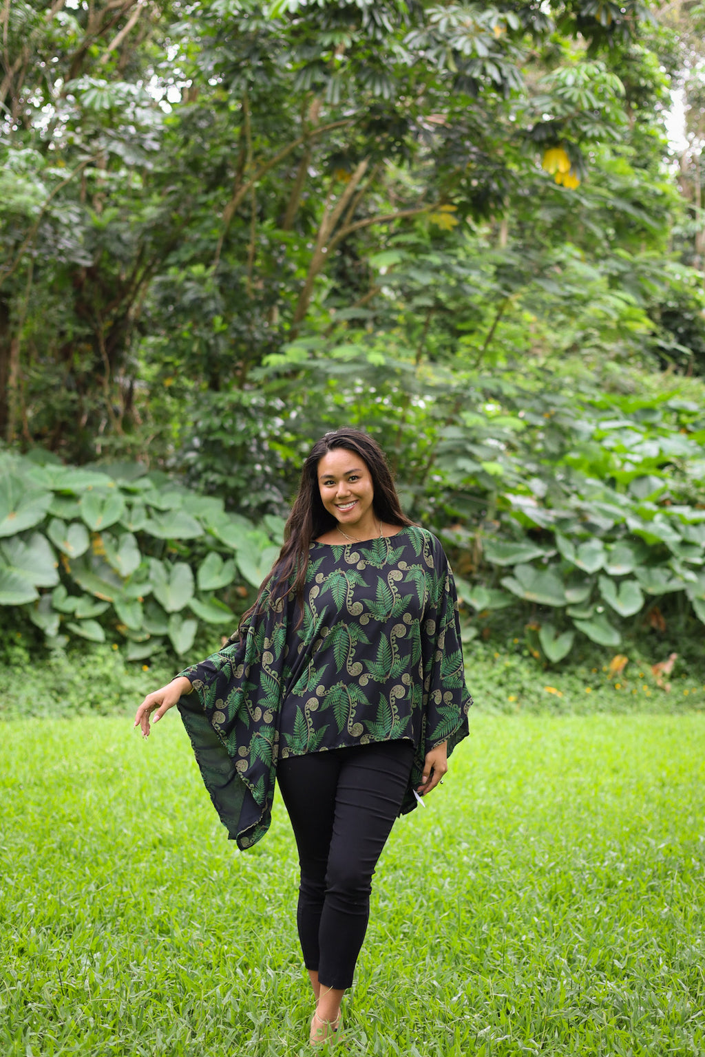 Palapalai Womenʻs Chiffon Top